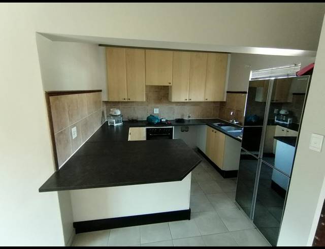 2 BEDROOM TOWNHOUSE FOR SALE IN OLYMPUS AH